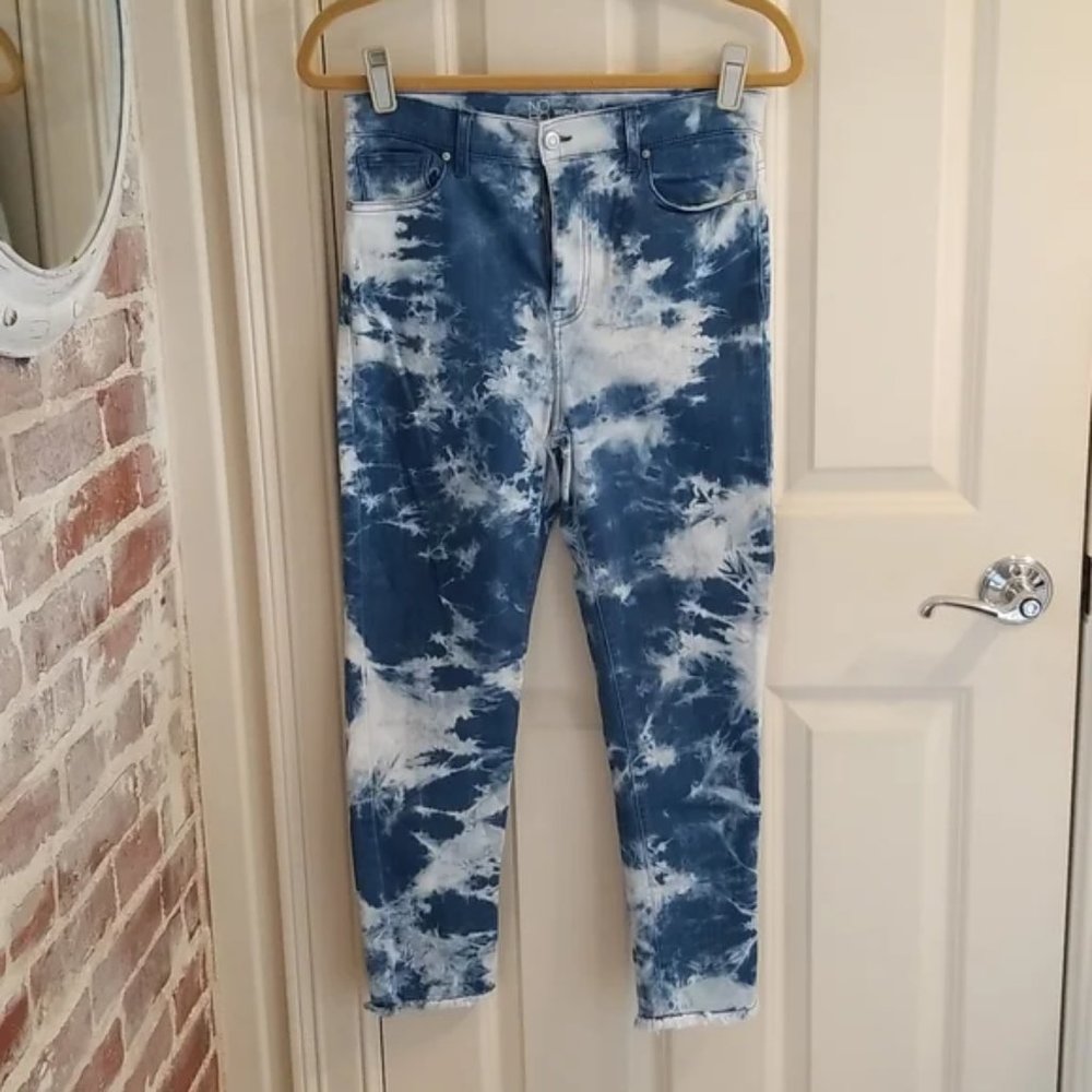 No Boundaries Tie Dye High Waist Cropped Stretch Jeans - LIKE NEW!